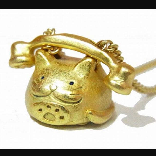 電話みたいな猫のネックレス